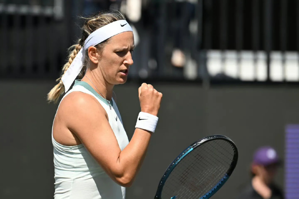 包含莎拉波娃焦点对战，阿扎伦卡与50激战勇士分钟，晋级下一阶段胜负难料！赢得满堂喝彩的词条