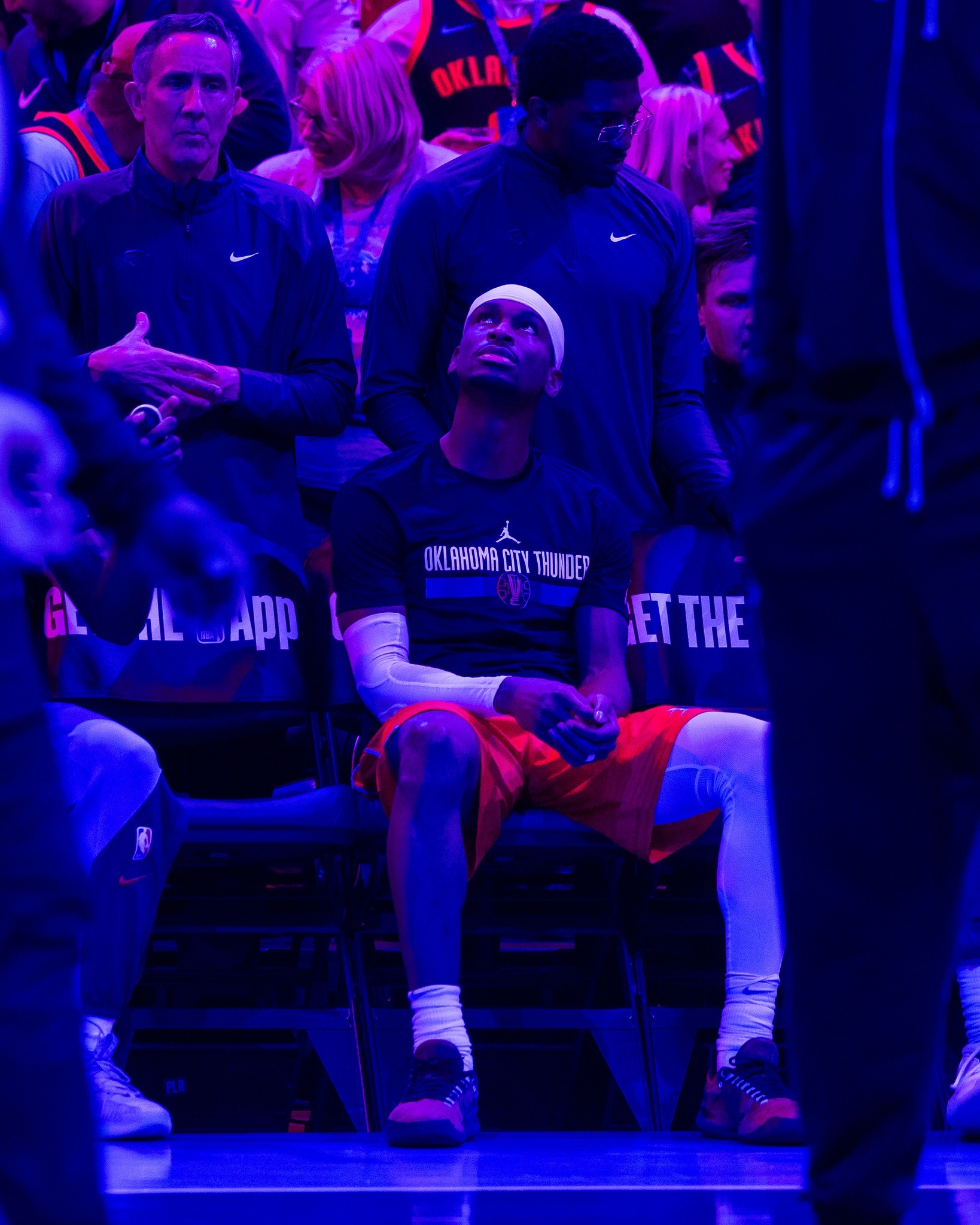 包含NBA季后赛倒计时，奥兰多魔术转会期绝杀压哨，细节引发关注，媒体盛赞，控场能力受关注的词条