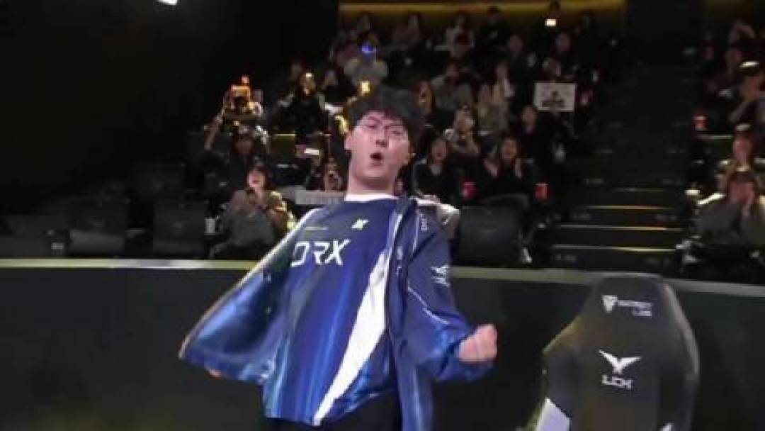 包含Faker在TL比赛中败北,大胜引发热议!的词条 包含Faker在TL比赛中败北,大胜引发热议!的词条