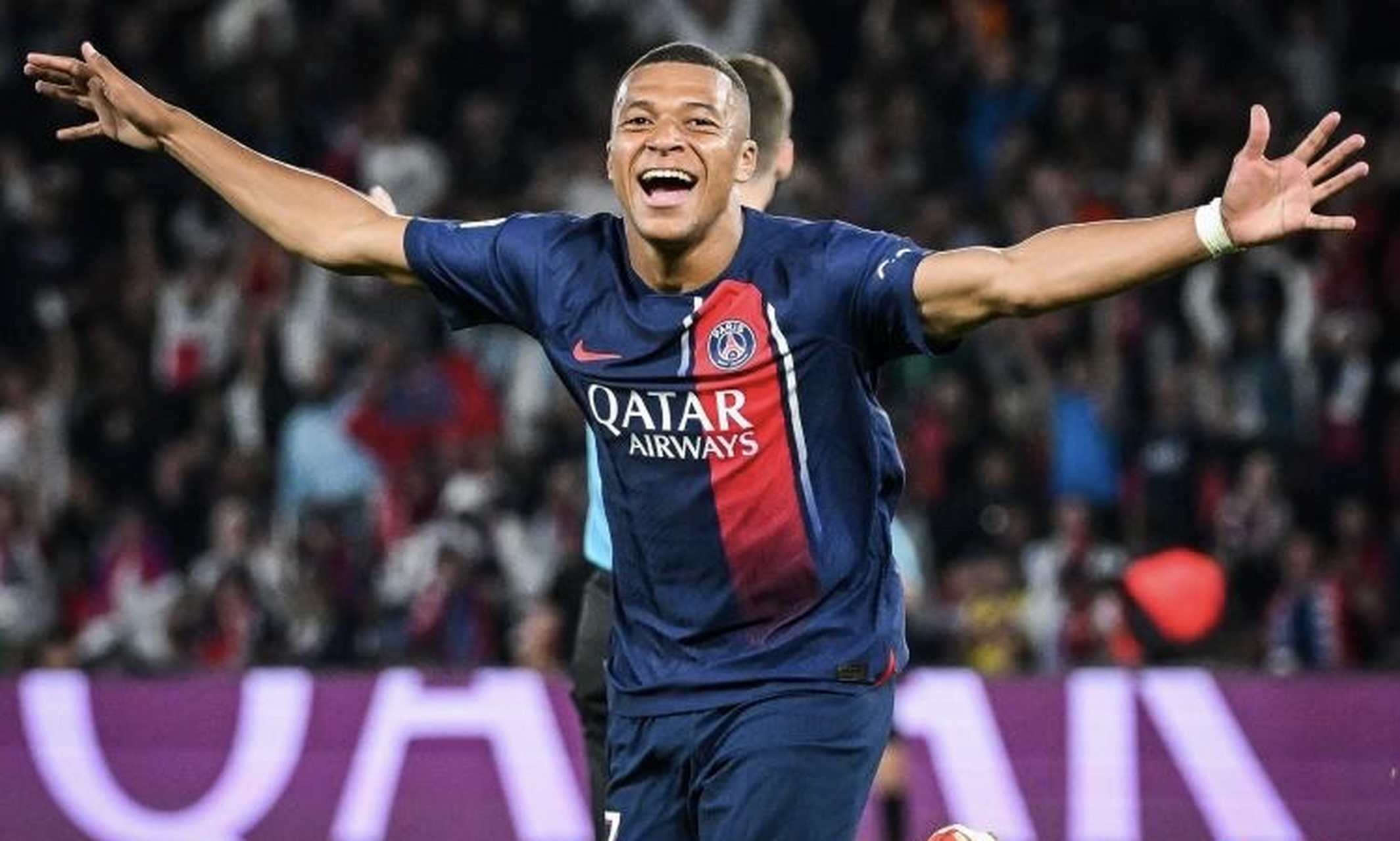 PANDA-包含姆巴佩连续二十场比赛得分超过赛况扑朔迷离，巴黎圣日耳曼挑战极限！的词条