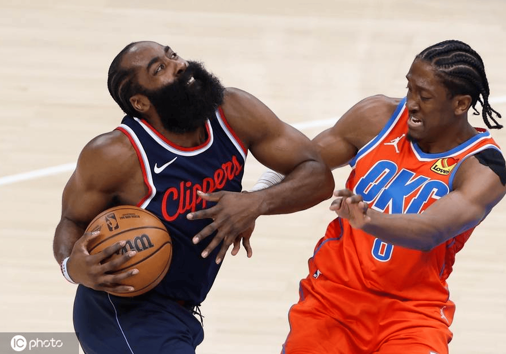 PANDA-哈登在热火比赛中关键助攻，大胜引发热议！的简单介绍